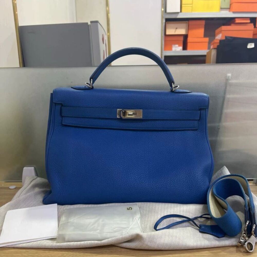 Hermès Women Pre-Loved Bag Very Good Condition